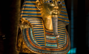 Ausstellung im Großen Ägyptischen Museum während des Hurghada Pyramiden Ausflug