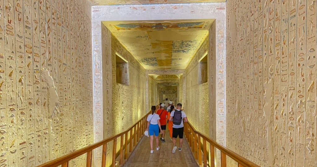 Von Hurghada nach Luxor ins Tal der Könige – Gräber der Pharaonen